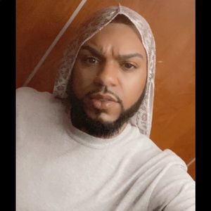 Meet your Posher, Aaron